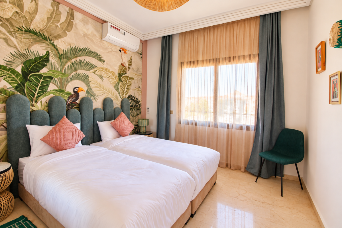 chambre tropicale aux accents bohèmes